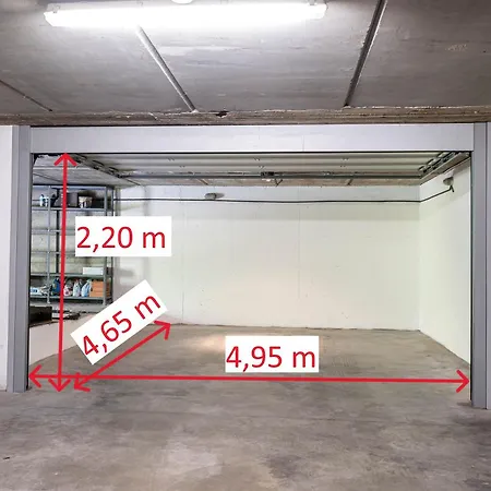 Newly Apt, Free Big Garage, Self Check-in & Access * Como